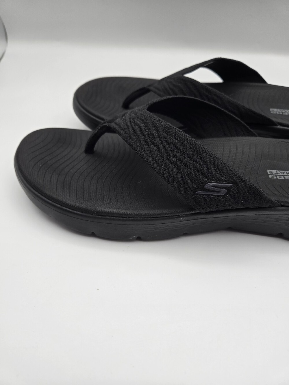 Skechers Go Walk Flex Sandal Splendor Black Comfort Flip Flops Womens Size 10 - Picture 2 of 13